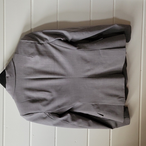 Banana Republic skirt suit - Picture 4 of 5